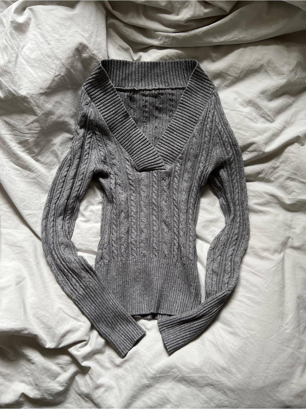 Y2K V-Neck Cable Knit Sweater